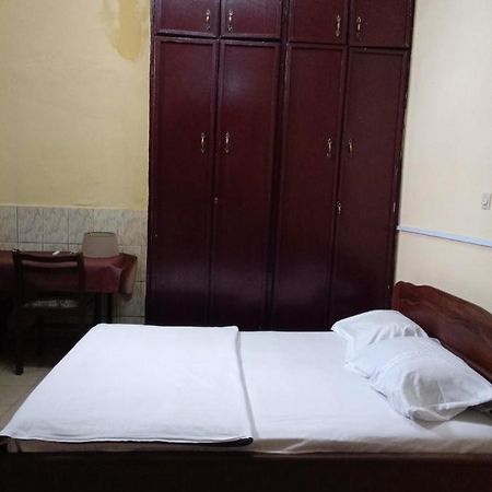 Bali Beau Sejour Hotel Douala Kültér fotó